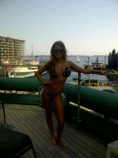 Bex repping a Seven Knights Bikini
Seven Knights  Queens
#sevenknightsqueens #sevenknightsclothing #sevenknights #femalemodels #tattomodels #inkedbabes #fitnessmodels #promomodels #edmbabes #bikinimodels #photography #photographers #models #modeling