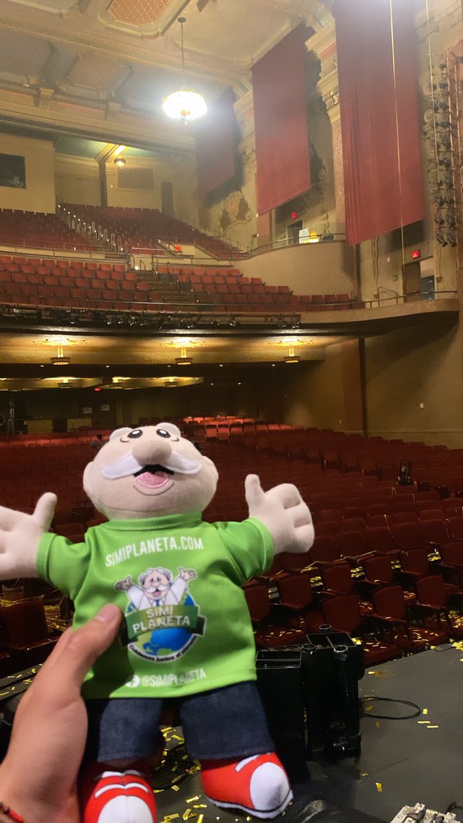 me aventaron a el doctor Simi #drsimi  😂