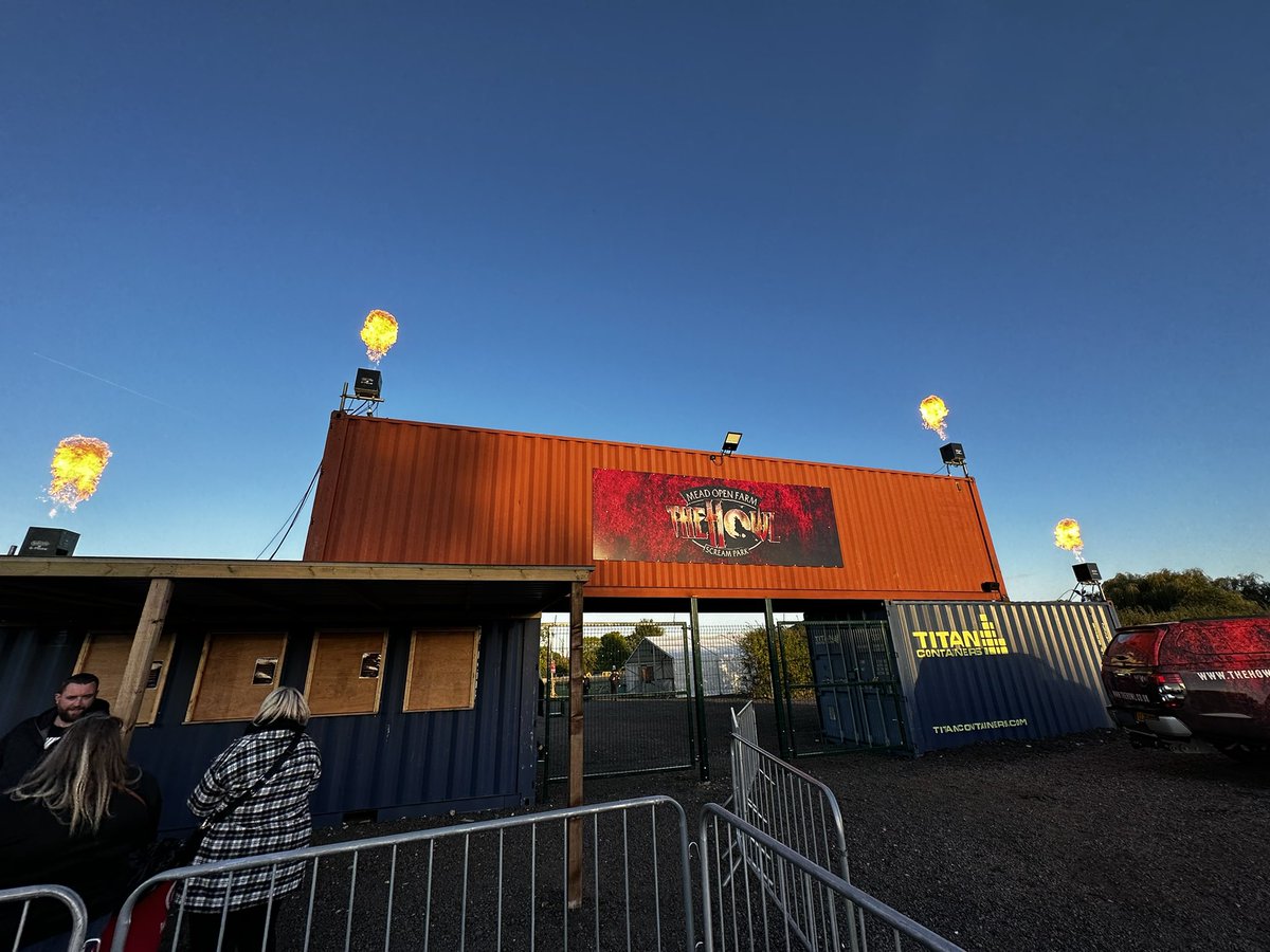 The Howl! What a great event with a massive expansion for this year! The roaming actors were some of the best in the country and it has a very strong maze line up. <a href="/HowlScreamPark/">The Howl</a>