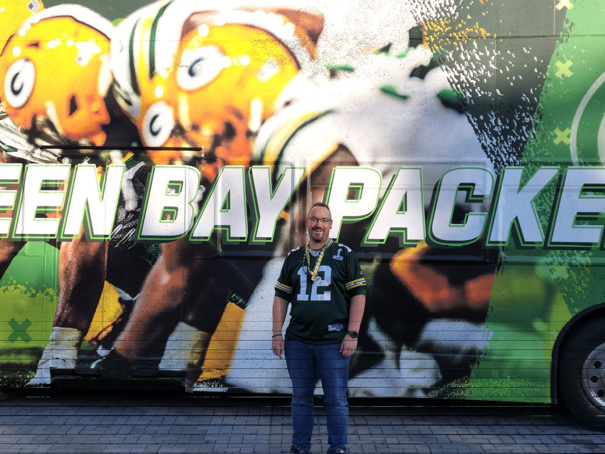 embiggened's tweet photo. @NFLUK This guy!
#KeepCalmAnd #GoPackGo https://t.co/t81Av1WxsI