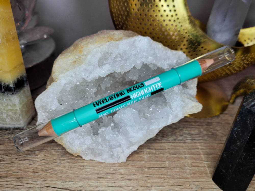 Beautifinous's tweet photo. NEW - Everlasting Brows Highlighter and Concealer Duo review - https://t.co/7MgbyQzxG8 @LovingBlogs #bbloggers #bloggerstribe #makeup @bblogrt https://t.co/0cIpDnv1UT