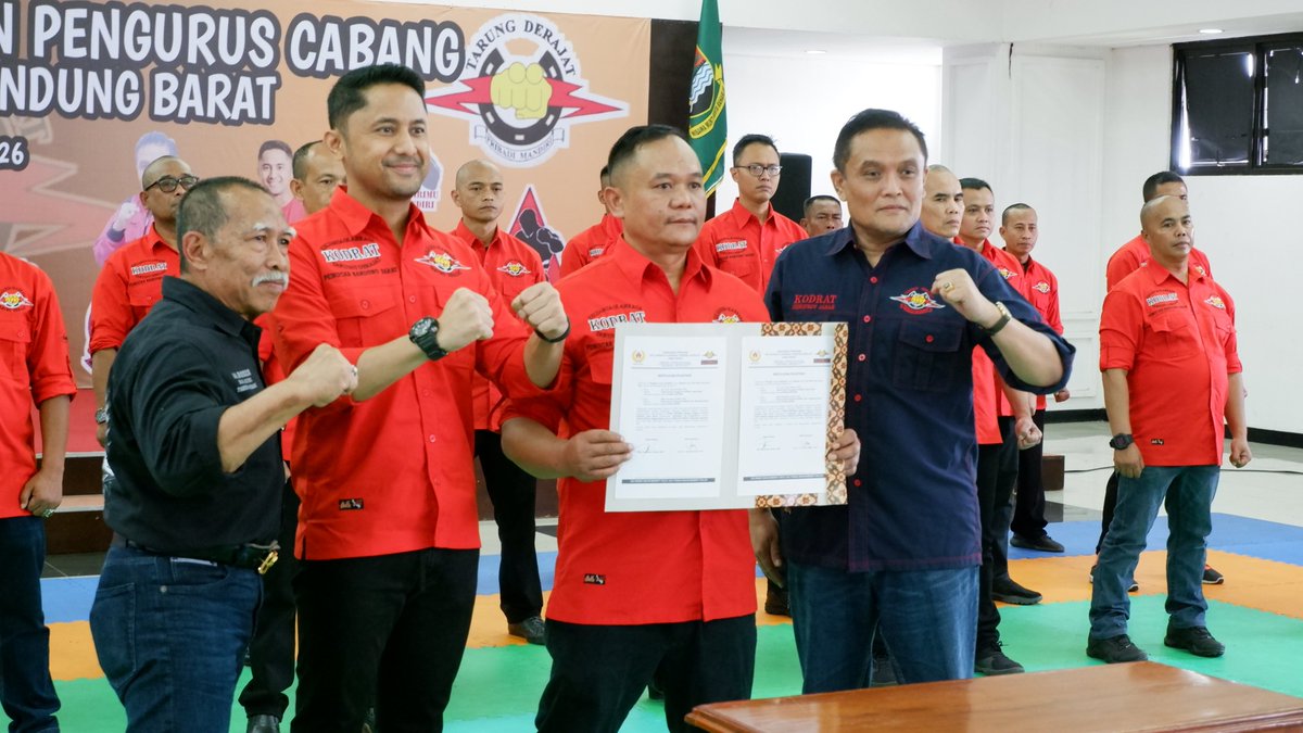 samsat_kbb's tweet photo. Pengukuhan dan Pelantikan Pengurus Cabang KODRAT Kabupaten Bandung Barat Masa Bakti 2022 - 2026 di Kantor Pemerintah Kabupaten Bandung Barat, Minggu, (9/10/2022).
.
#tarungderajat
#aaboxer
#boxer https://t.co/9uZIqXezAn