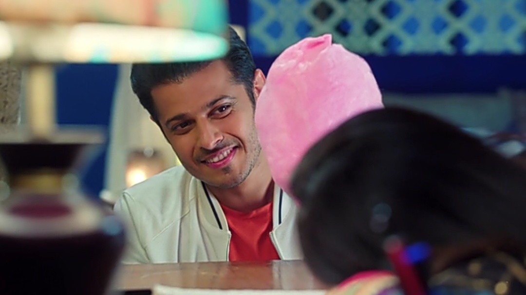 lifeofseeker's tweet photo. Which is more sweet Candyfloss aur the one holding it😌😌
NEIL ACES VIRAT
#NeilBhatt https://t.co/4h107Chhbx