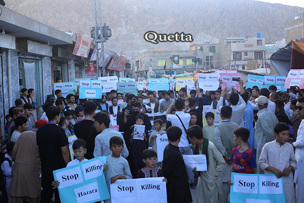 Change_zi's tweet photo. Protests in differnt cities of Pakistan against Hazara Genocide
تظاہرات در شھرہائی مختلف پاکستان بر خلاف نسل کشی ہزارہ 
#StopHazaraGeoncide https://t.co/im9Wi649qq