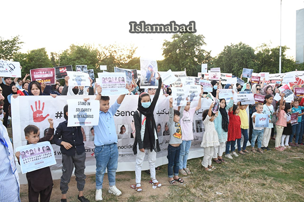 Change_zi's tweet photo. Protests in differnt cities of Pakistan against Hazara Genocide
تظاہرات در شھرہائی مختلف پاکستان بر خلاف نسل کشی ہزارہ 
#StopHazaraGeoncide https://t.co/im9Wi649qq
