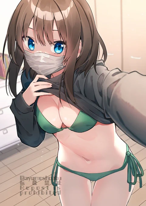 海に行く予定は無いけど水着を着る有名生主の自撮り 