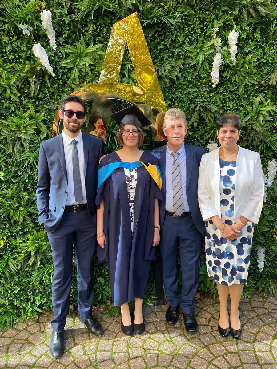 vickyteacher93's tweet photo. Graduation 👩‍🎓 from yesterday! So pleased and proud that I have finally reacted this achievement. Thank you @OpenUniversity and #oufamily ♥️ https://t.co/dQtG6WTJHi
