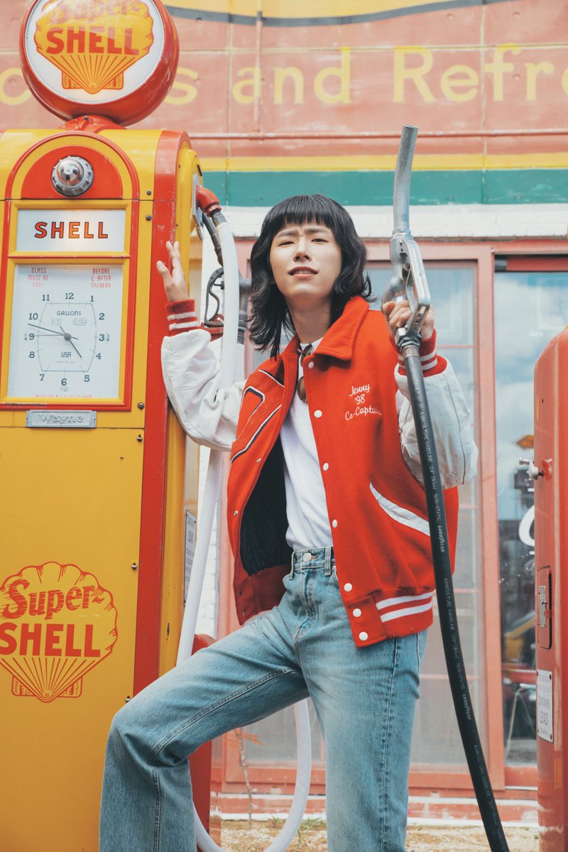 qman_official's tweet photo. qman(9.10000)の2nd EP 『Analo9ue』
2022年10月16日より配信開始！

qman(9.10000) 2nd EP [Analo9ue]
Out on OCT 16 12PM (KST)

#레트로싱어송라이터
#구만 #910000 #qman
#Analo9ue #아날로구 #🎞
#Supercar #Sweetheart
#반대로 #MurphyandSally
#충동 #Impulse #파란만장 #WWAVE https://t.co/5Mdw6k85lV