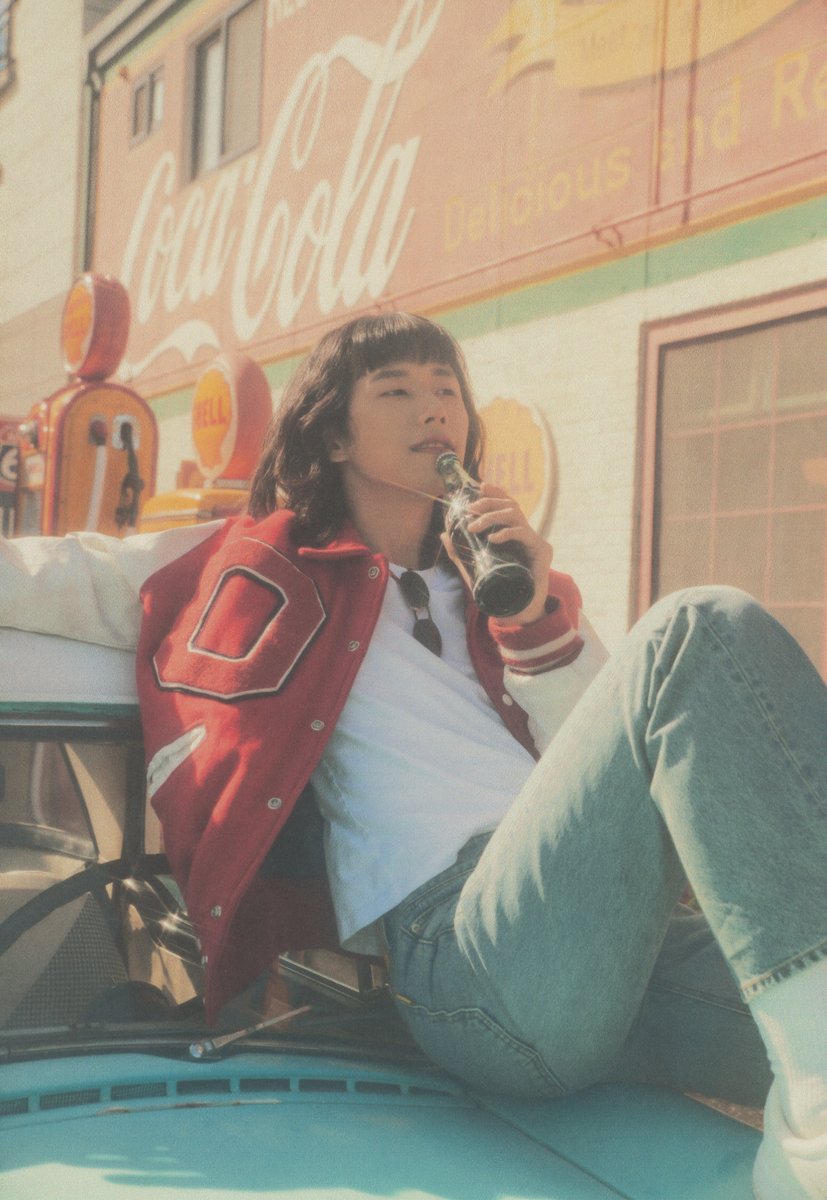qman_official's tweet photo. qman(9.10000)の2nd EP 『Analo9ue』
2022年10月16日より配信開始！

qman(9.10000) 2nd EP [Analo9ue]
Out on OCT 16 12PM (KST)

#레트로싱어송라이터
#구만 #910000 #qman
#Analo9ue #아날로구 #🎞
#Supercar #Sweetheart
#반대로 #MurphyandSally
#충동 #Impulse #파란만장 #WWAVE https://t.co/5Mdw6k85lV