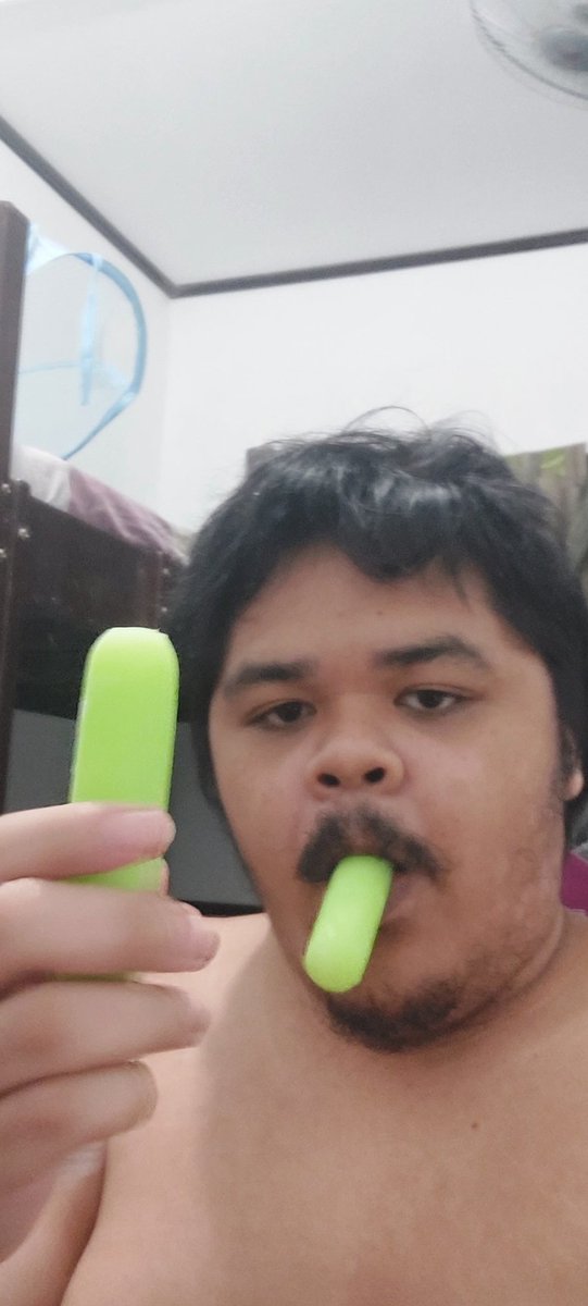 janmarkisdead's tweet image. Par kunin mo na malulusaw to