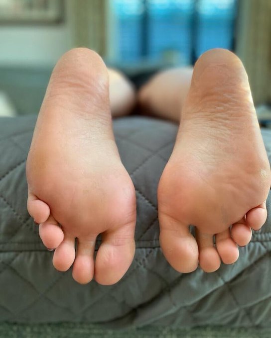 Happy #solesunday ! After a nice little break I&rsquo;m back🥰 #soles #feet #feetuk #feetmodels #feetgram #feetpic<a href="/tag/solesunday"class="tags">#solesunday</a><a href="/tag/feet"class="tags"><span>#feet</span></a><a href="/tag/feetup"class="tags"><span>#feetup</span></a><a href="/tag/soles"class="tags"><span>#soles</span></a><a href="/tag/feetpic"class="tags"><span>#feetpic</span></a><a href="/tag/solesfeet"class="tags"><span>#solesfeet</span></a><a href="/tag/solesandtoes"class="tags"><span>#solesandtoes</span></a>