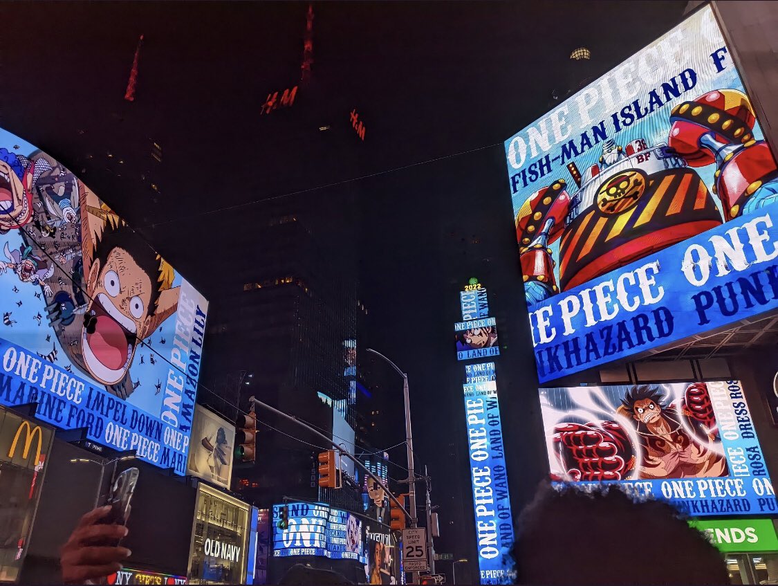 PanchiAnime's tweet photo. 📍New York, Times (Square) Luffy.

🇺🇸 X 🏴‍☠️ https://t.co/KVi7i58gWT