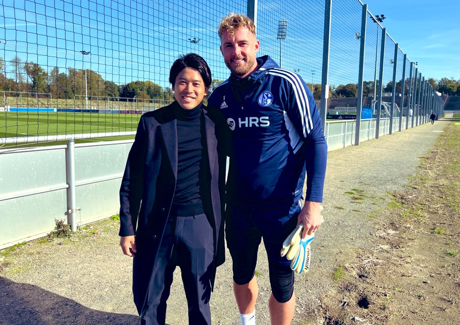 すごいサプライズ ウシ 新しい監督 内田篤人の古巣シャルケ帰還に現地騒然 サッカーダイジェストweb