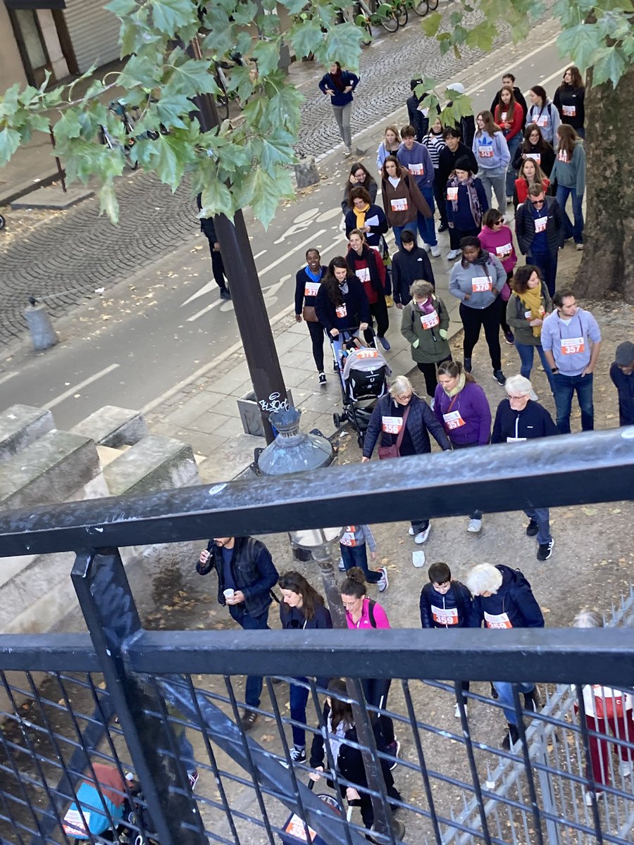 gwenaustin75019's tweet photo. #SemaineBleue #ParisEnCompagnie #intergenerationel La lutte contre l’isolement concerne tout le monde et c’est sous le soleil que tous et toutes témoignent leurs solidarité  ! 2/2👏 🙏👌 https://t.co/m7eStKt4Cp