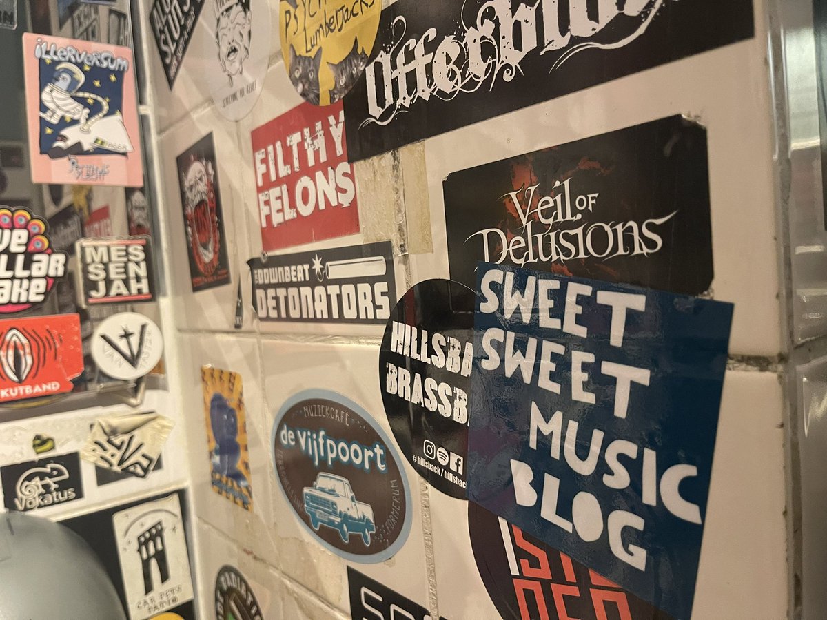 Out in the field. Stuck between Death Metal and, well, Death Metal.
#powerpop Melody to the Rescue.

sweetsweetmusicblog.com