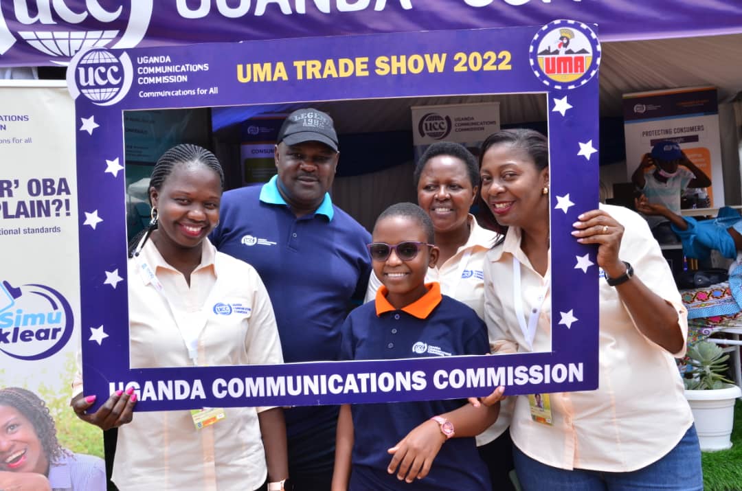 ConsumerUCC's tweet image. UCC Consumer Affairs Head of Department; Joseph Kizito verifying the legitimacy of his mobile device. Come visit our stall at the #28thUMATradeShow2022 &amp;amp; know more about #DeviceVerification #Illegitimatedevices #SIMUKLEAR