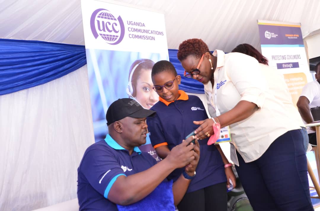 ConsumerUCC's tweet image. UCC Consumer Affairs Head of Department; Joseph Kizito verifying the legitimacy of his mobile device. Come visit our stall at the #28thUMATradeShow2022 &amp;amp; know more about #DeviceVerification #Illegitimatedevices #SIMUKLEAR