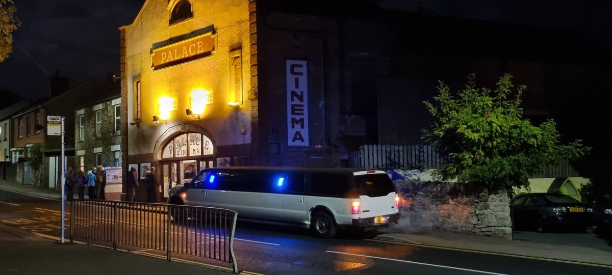 Dryslade's tweet photo. Premier showing of otter hole cave
#otterholecave #redhouseproductions
#stretchedlimo
#forestofdeancavingclub
#gloucestershirecavingclub https://t.co/9QIdPWubK8