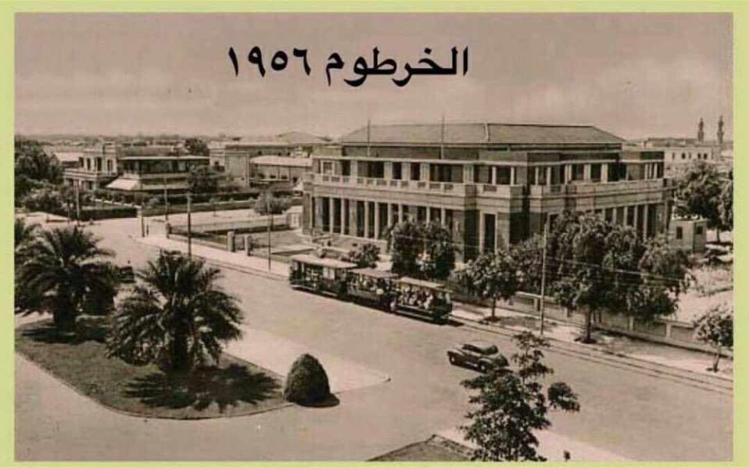 الدنيا لاتدوم على حال أبداً ..
ودوام الحال من المحال .
وبما أنعم الله علينا من النعم يستوجب علينا الشكر كي لاتزول ..