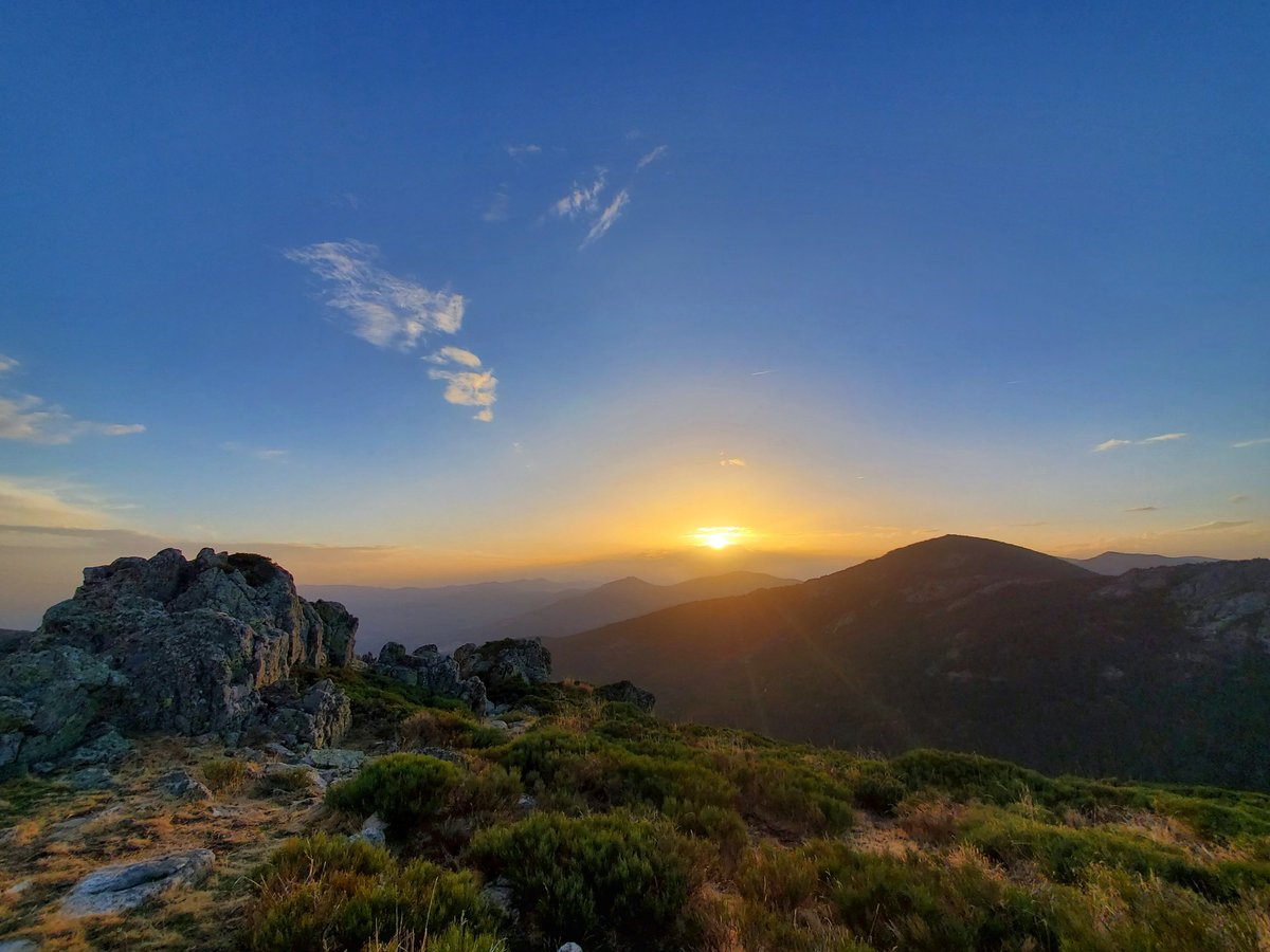 Hoy dos meses, ayer primer minipaseo para disfrutar atardecer y viendo #gtp, <a href="/ismacercedilla/">Isma Muñoz</a> <a href="/kaikuland/">kaikuland</a>... no os vi pasar 😜🤷‍♂️ pic.x.com/1ALQ1OMczb