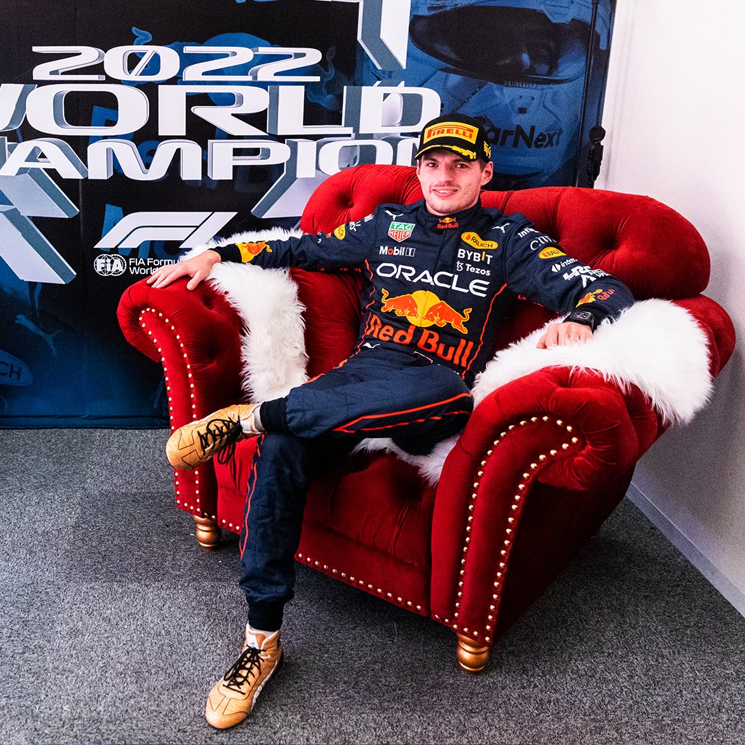 pvdham's tweet photo. World Champignon https://t.co/pHizzbCcOy
