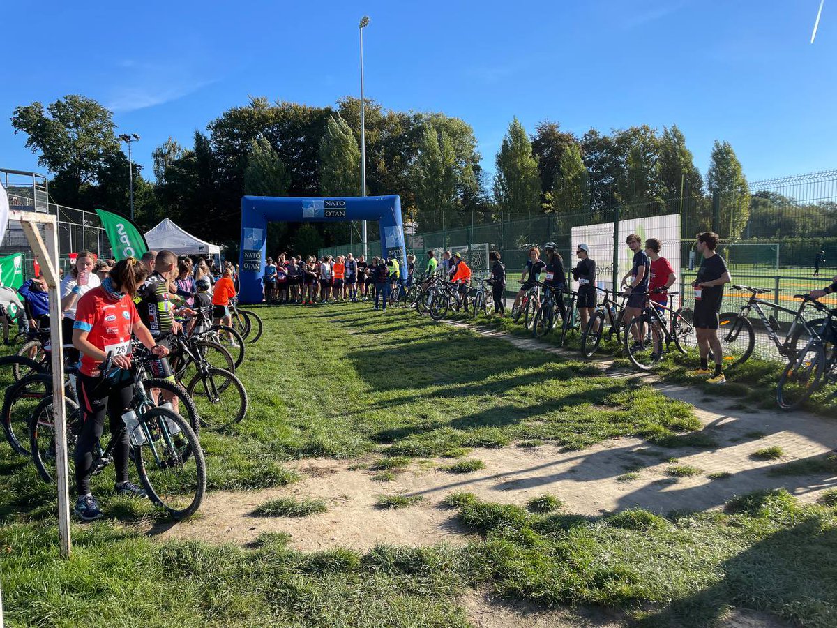 RidouaneChahid's tweet photo. Merci à toutes celles et ceux qui ont fait en sorte que cette 9ième édition du Run&amp;Bike à Evere au profit de @Cap_48 soit une belle réussite 🤩🚴🏻‍♀️🚴🏼🏃🏃‍♀️ https://t.co/FDZLraSCJk