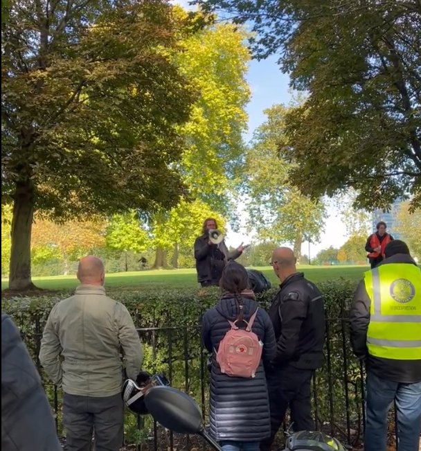 SaveLondonMC's tweet photo. Massive shout out to Andrew from @BOLTmotorcycles rallying the troops at the start ๐ขโ #SaveHackneyMC #EnoughIsEnough https://t.co/wyLX6zcOov