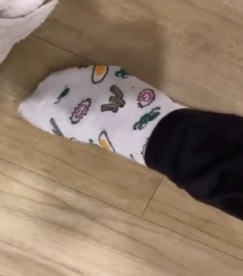 sonnykaneshiro's tweet photo. luca’s shoe and sonny’s foot. that’s it. that’s the tweet. https://t.co/whDZ4bylRl