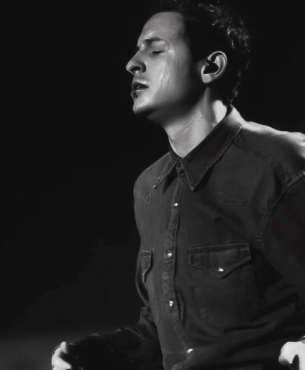 RosannaCost's tweet photo. Nothing I can say or do will take away what I've been through
What you were is what I've come to be

Nothing you can say to me will take away these memories
What you were is what I've come to be

❤️‍🔥❤️‍🔥❤️‍🔥❤️‍🔥❤️‍🔥

#ChesterBennington #LinkinPark #CelebrateChesterLife #Chaz https://t.co/prVTG3mFFj
