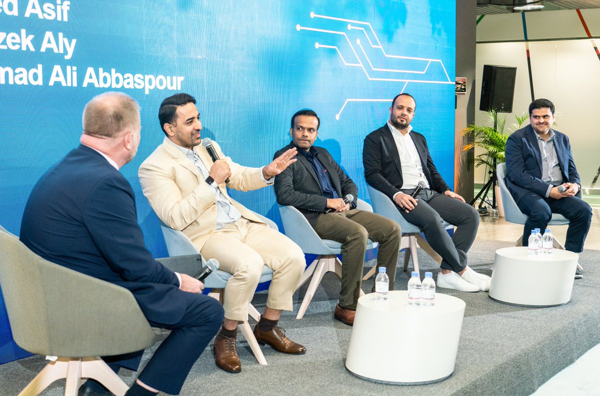 theasifs's tweet photo. It was an absolute honour to be on stage with these amazing people for the Arab SportsTech Forum @ArabStf. With @thejuegoglobal I have been part of the fast growing #sportstech ecosystem in #Qatar and these events help connect the best of the best in the ecosystem.
#startups https://t.co/oABex20I36