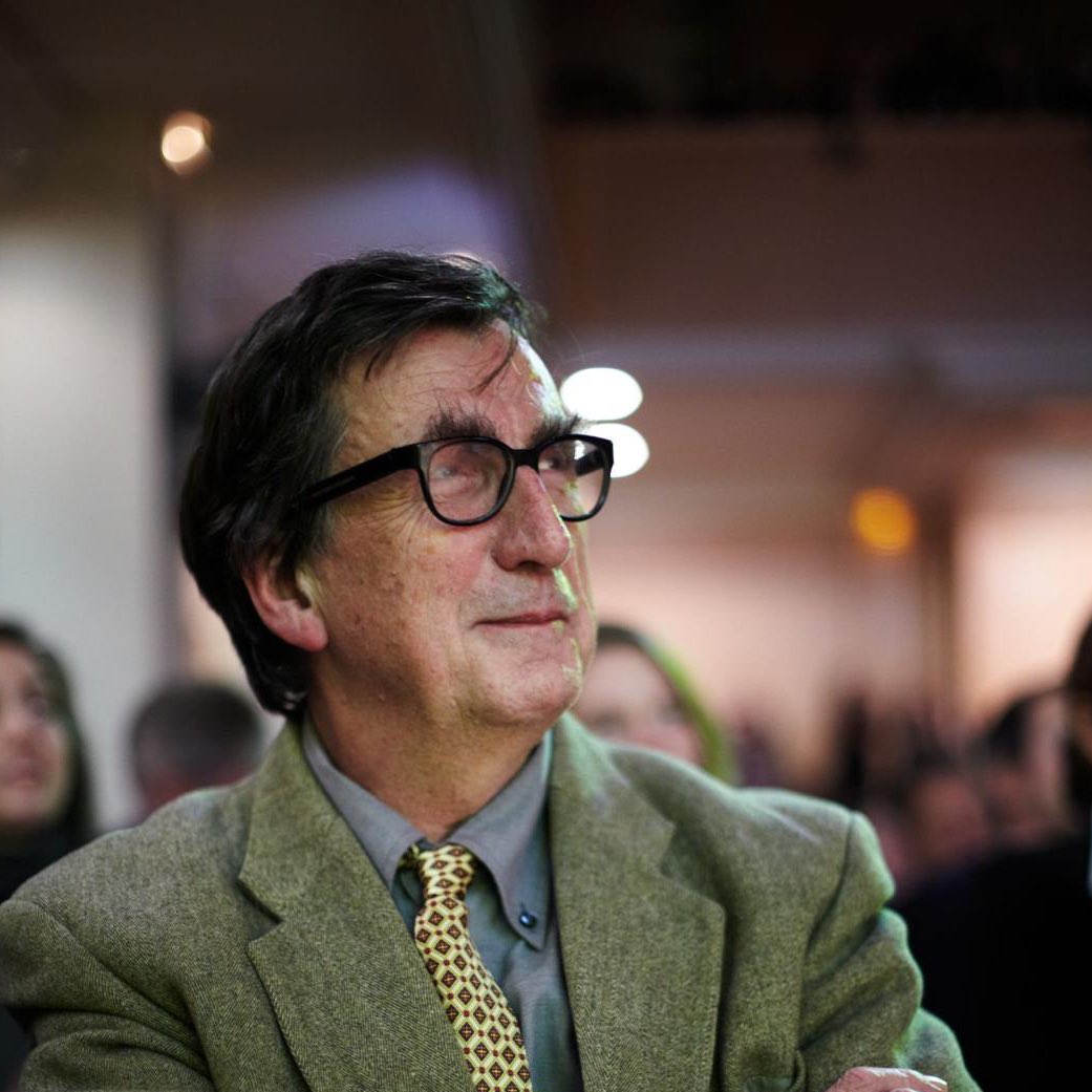 Bruno Latour était un enchanteur. Il avait renouvelé la façon de penser et de s'exprimer en sciences humaines et sociales. Sciences Po perd l’une de ses plus grandes figures et adresse ses condoléances à sa famille et à ses proches.