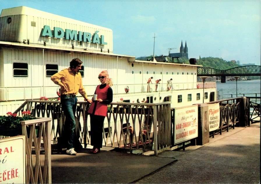socialismus_eu's tweet photo. #🇨🇿 #normalizace #socialismus #komunismus #totalita #komunizmus #nostalgie #praha #prague #prag #prága #cssr #czechoslovakia #ceskoslovensko #madeinczechoslovakia #pamet_naroda #jaktobylodoopravdy #Pametnaroda #prepistedejiny #botel #admiral #1970s https://t.co/s7EEmHJzM6