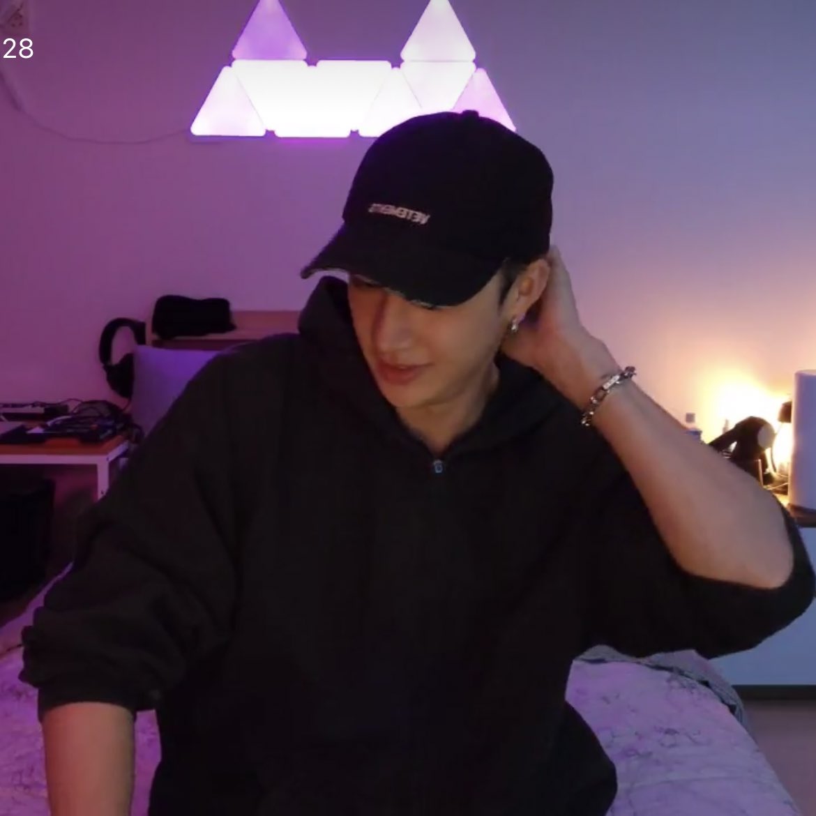 делать уроки с этим солнышком, что может быть лучше🥹