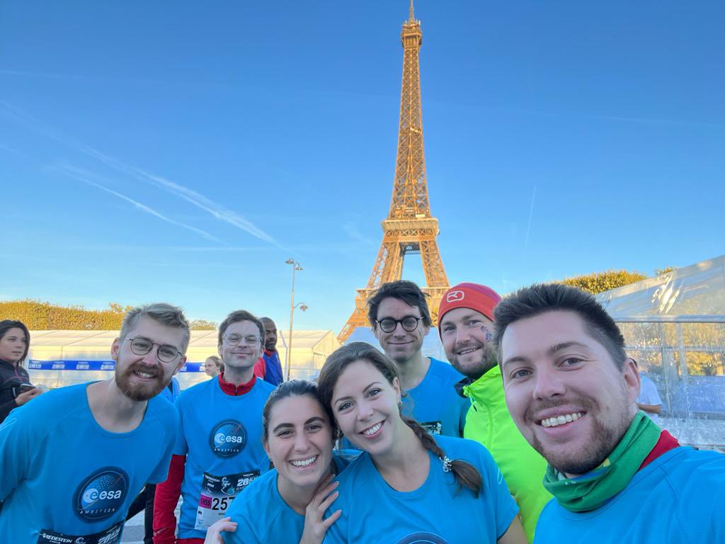 ESA_fr: Ils étaient 122 membres de la #SpaceTeamEurope à courir les #20kmdeParis ce matin ! 

Félicitations à l’ensemble des coéquipiers, notamment @Arianespace, @ArianeGroup, @CNES  et tout particulièrement à nos collègues @esa (📷) !