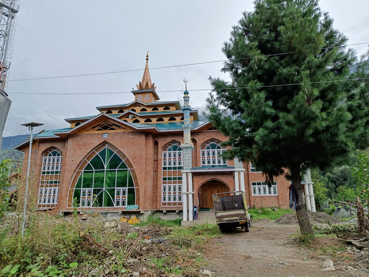 ShahbazHamid8's tweet photo. @Saima____Wani Maamar kangan Ganderbal https://t.co/yoNvx55aE1