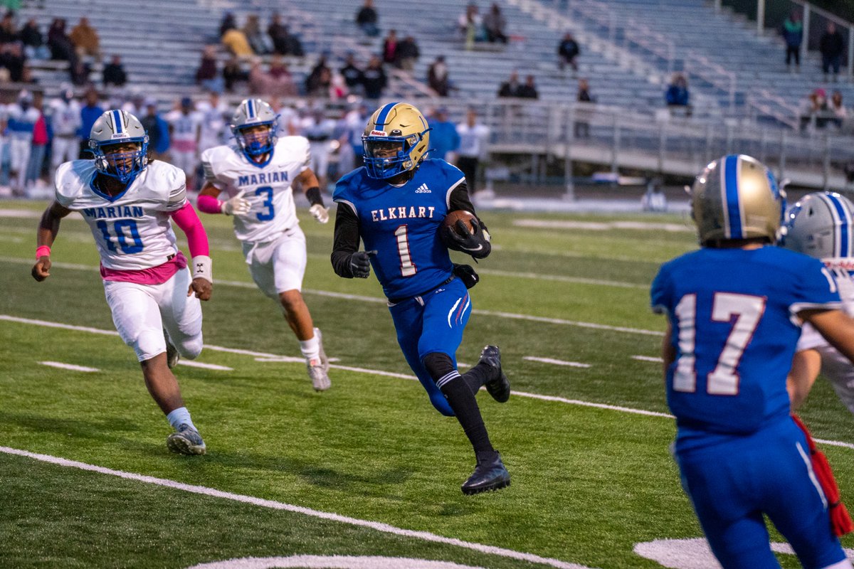 ElkhartNight's tweet photo. Elkhart Lions maul Marian 35-0 on Senior night!   Set: 8 @ElkhartLionsFB @ElkhartHSSports @ElkhartClub @CoachCurry213 @Fbtcoach @coachsaintlouis @ElkhartLions @hockeypimp17 @BallCoachMiller #PTP https://t.co/TkwcSnsrNE