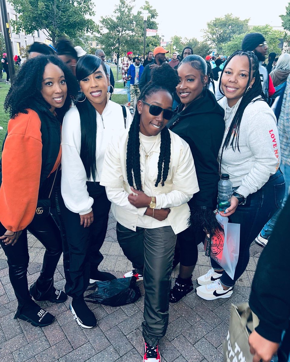 _ooreally's tweet photo. This is a love you canโt buy ๐งก๐ซ๐ญ #morganstatehomecoming https://t.co/pHN3jysLv4
