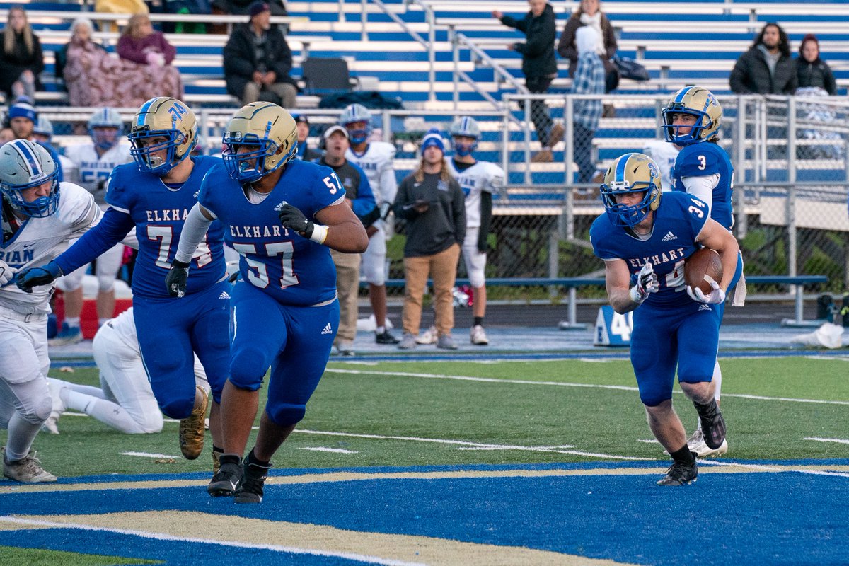 ElkhartNight's tweet photo. Elkhart Lions maul Marian 35-0 on Senior night!   Set: 7 @ElkhartLionsFB @ElkhartHSSports @ElkhartClub @CoachCurry213 @Fbtcoach @coachsaintlouis @ElkhartLions @hockeypimp17 @BallCoachMiller #PTP https://t.co/6eSx0TgjOY