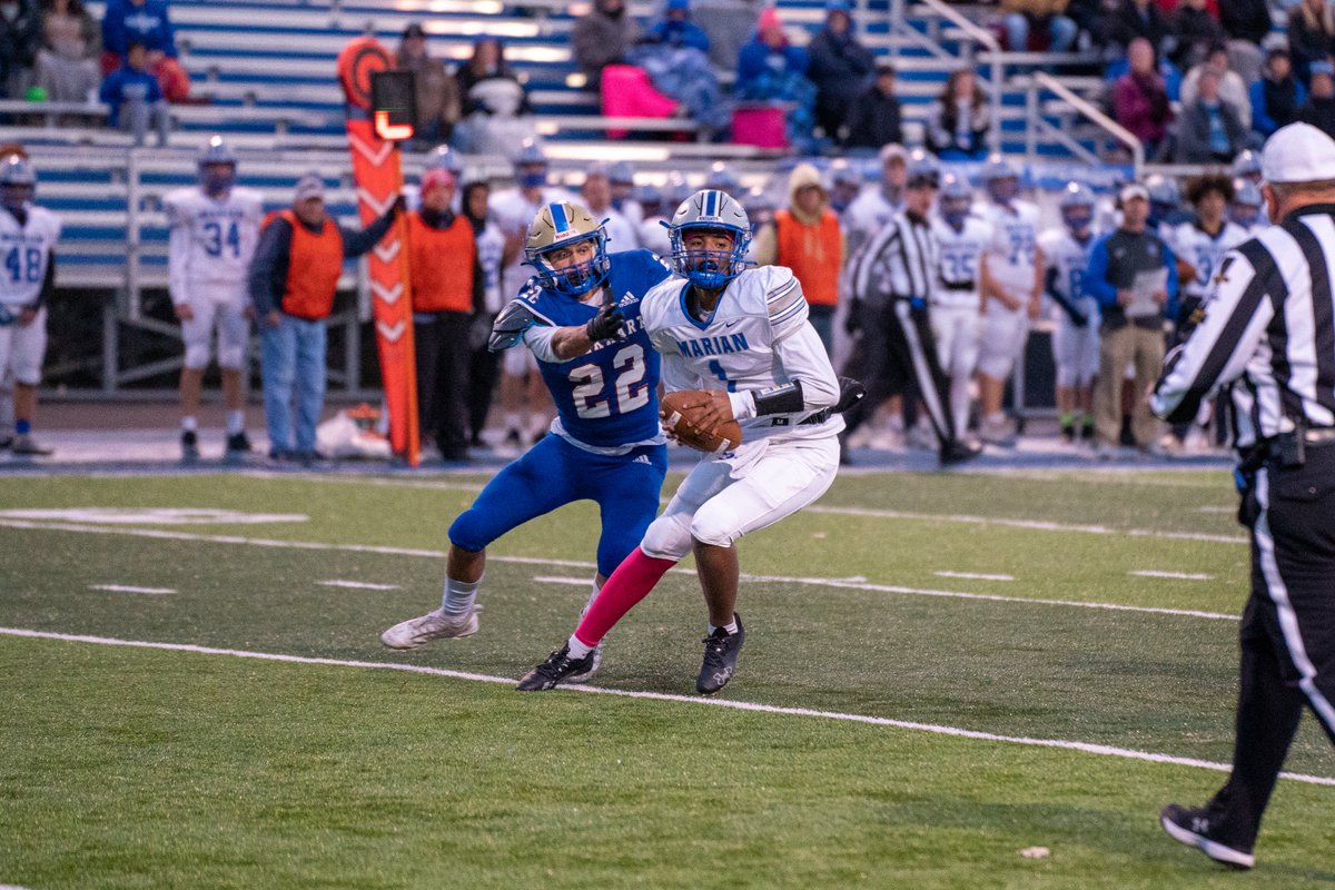 ElkhartNight's tweet photo. Elkhart Lions maul Marian 35-0 on Senior night!   Set: 7 @ElkhartLionsFB @ElkhartHSSports @ElkhartClub @CoachCurry213 @Fbtcoach @coachsaintlouis @ElkhartLions @hockeypimp17 @BallCoachMiller #PTP https://t.co/6eSx0TgjOY