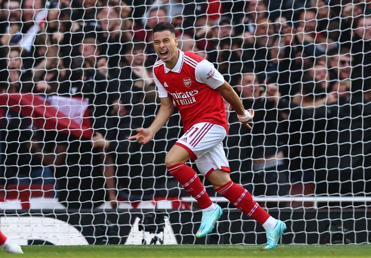 premierleague's tweet photo. Quick out the blocks 🏎

#ARSLIV | @Arsenal https://t.co/SweuMpOALP