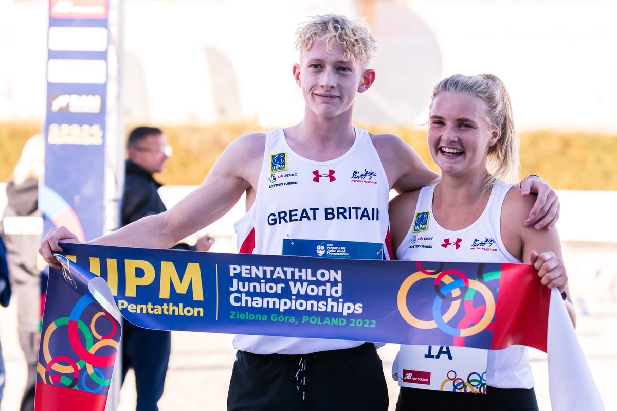 #WorldChampions Gold for Emma Whitaker & Charles Brown 🇬🇧 in Mixed Relay at the Junior World Championships 🏆🎉 @PentathlonGB