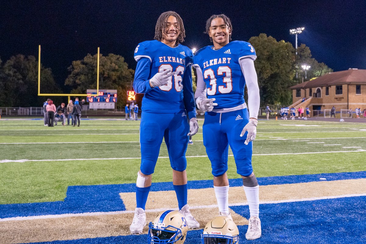 ElkhartNight's tweet photo. Elkhart Lions maul Marian 35-0 on Senior night!   Set: 17 @ElkhartLionsFB @ElkhartHSSports @ElkhartClub @CoachCurry213 @Fbtcoach @coachsaintlouis @ElkhartLions @hockeypimp17 @BallCoachMiller #PTP https://t.co/tst9dM6efU