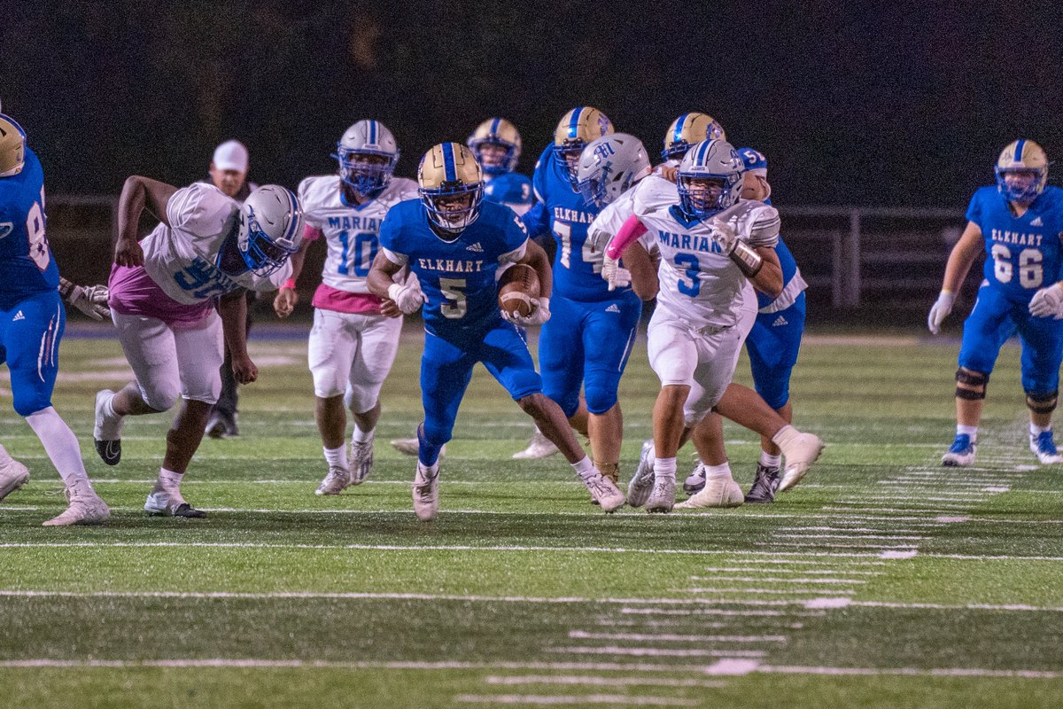 ElkhartNight's tweet photo. Elkhart Lions maul Marian 35-0 on Senior night!   Set: 13 @ElkhartLionsFB @ElkhartHSSports @ElkhartClub @CoachCurry213 @Fbtcoach @coachsaintlouis @ElkhartLions @hockeypimp17 @BallCoachMiller #PTP https://t.co/TAq1hb6PTU
