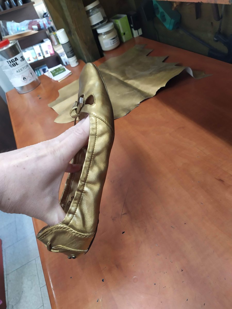 mgsandals's tweet image. Μία πελάτισσα πολύ απαιτητική, μία πανάκριβη μπαλαρίνα καταστραμμένη τελείως πώς μου το φέρε πώς το παρέδωσα