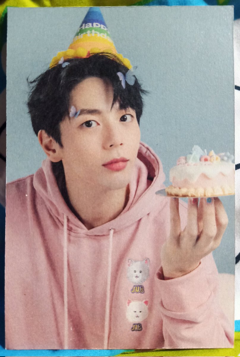 Jhajar1989's tweet photo. ปล่อยของสะสมน้าา 
🥰ปล่อยการ์ดเก้า พร้อมลายเซ็นสด  ใบละ 2,000 บาท / ไม่มีลายเซ็น 1,000 บาท
🥳ปล่อยการ์ดอัพ ไม่มีลายเซ็น ใบละ 1,000 บาท ค่าส่ง 50 บาท 🙏สนใจ DM. นะคะ
#KSEEMUPtothesky
#ตลาดนัดเก้าอัพ
#ตลาดนัดกั๊พอ้าว
#uppoompat
#นับสิบจะจูบ
#number_9th
#งุ้งงิ้งๆของนพเก้า https://t.co/xAA2qEuYa7
