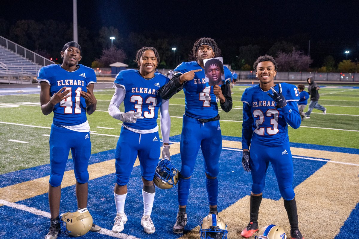 ElkhartNight's tweet photo. Elkhart Lions maul Marian 35-0 on Senior night!   Set: 16 @ElkhartLionsFB @ElkhartHSSports @ElkhartClub @CoachCurry213 @Fbtcoach @coachsaintlouis @ElkhartLions @hockeypimp17 @BallCoachMiller #PTP https://t.co/MEMKF59BIo
