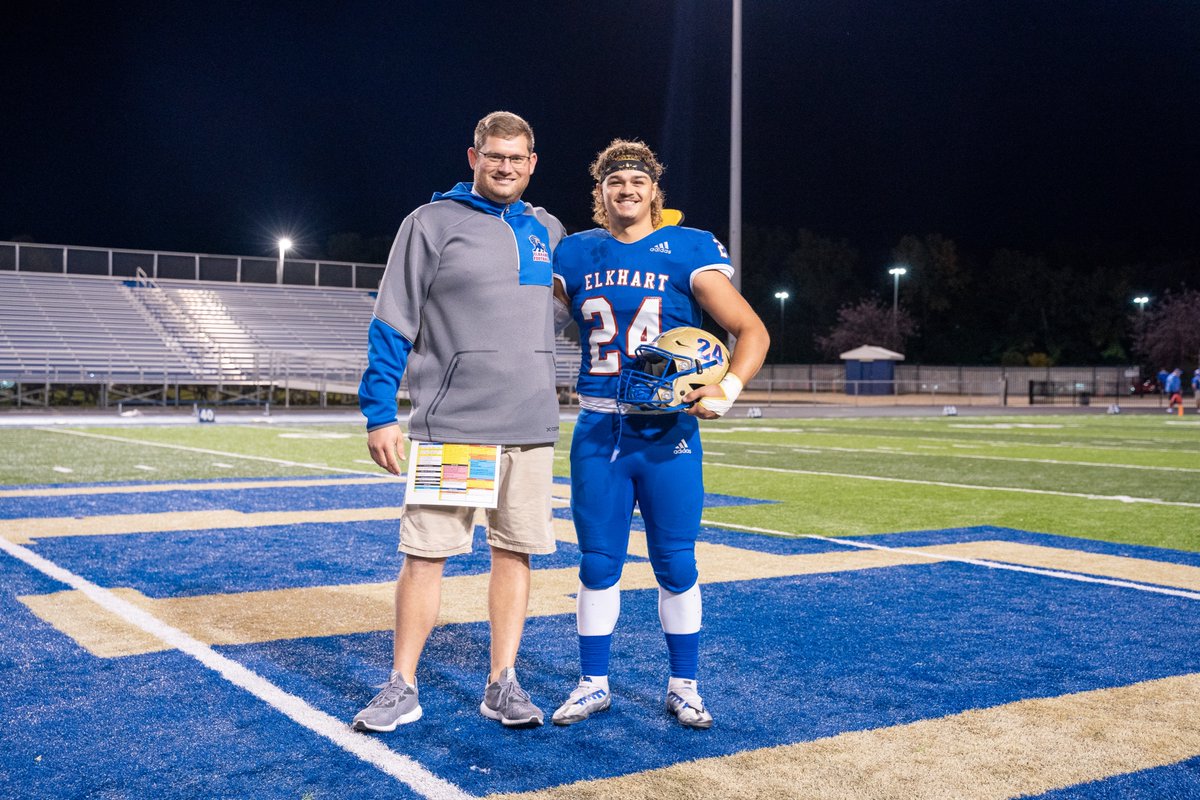 ElkhartNight's tweet photo. Elkhart Lions maul Marian 35-0 on Senior night!   Set: 19 @ElkhartLionsFB @ElkhartHSSports @ElkhartClub @CoachCurry213 @Fbtcoach @coachsaintlouis @ElkhartLions @hockeypimp17 @BallCoachMiller #PTP https://t.co/DiPFuny1mI
