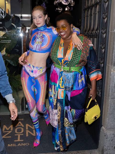 littlefhoney's tweet photo. 🧵 | Abro hilo con todo lo que esta pasando con Kanye West donde terminó involucrada media industria de la moda. https://t.co/DaqaWQOMko