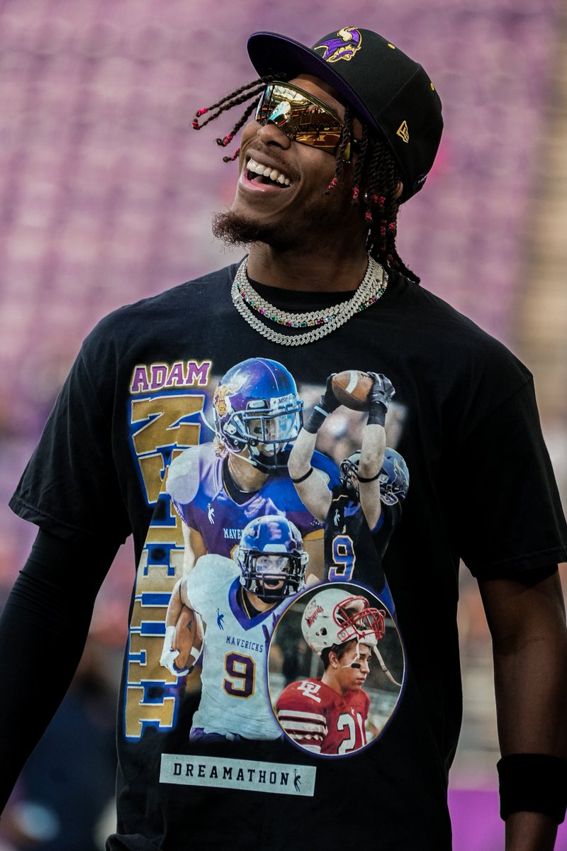 Find yourself a friendship like <a href="/JJettas2/">JJETS✈️</a> &amp; <a href="/athielen19/">Adam Thielen</a>'s. 💜💛 

📺: #CHIvsMIN on FOX
📱: Stream on NFL+ bit.ly/3RI6Ecf