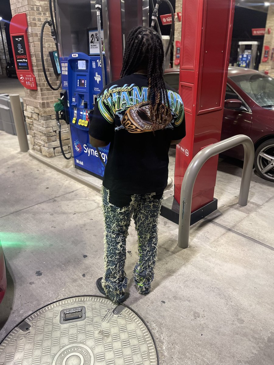 Official_Km11's tweet photo. If you show a peace of loyalty, then I can’t leave you out 💚 #Gooy 🤮 #3x https://t.co/CEtnDfHPEk